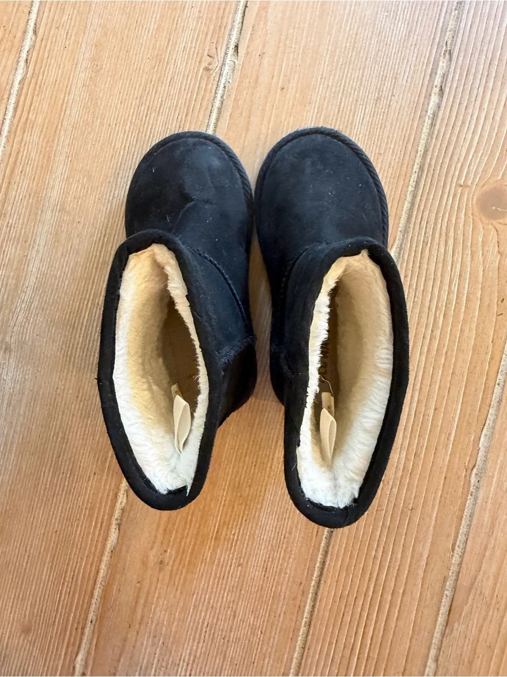Kids Black Faux-Suede Winter Boots with Shearling Lining size 7